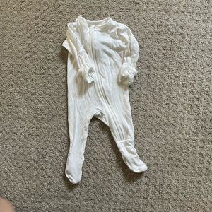 COPY - White footed zip sleeper